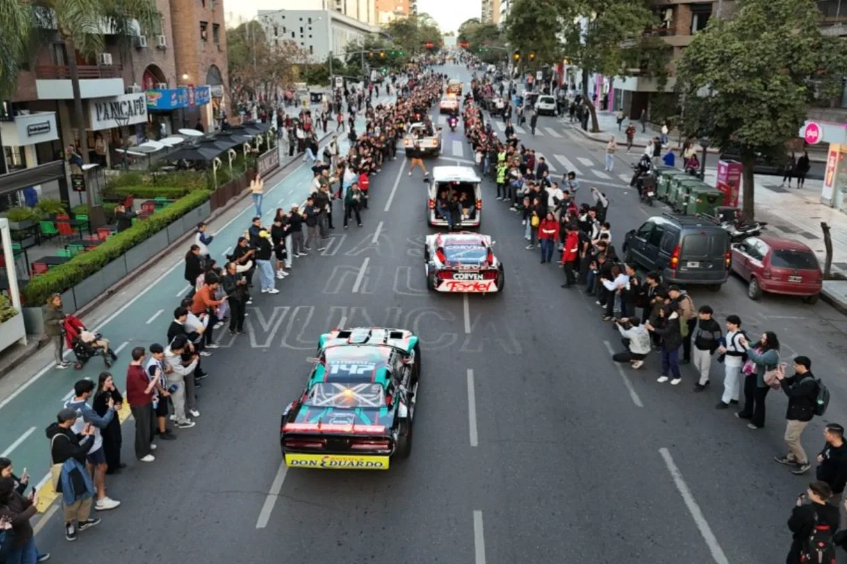 El Turismo Carretera exhibió sus autos en Córdoba antes de la carrera oficial