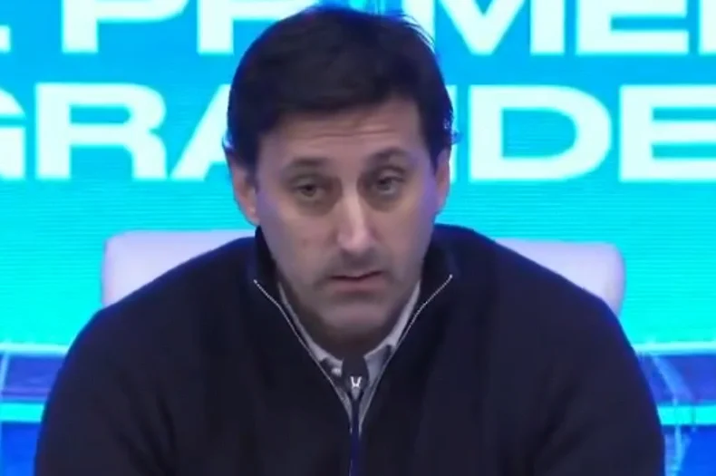 Diego Milito explicó la salida de Gustavo Costas de Racing: 'Lamentablemente era un final de ciclo'