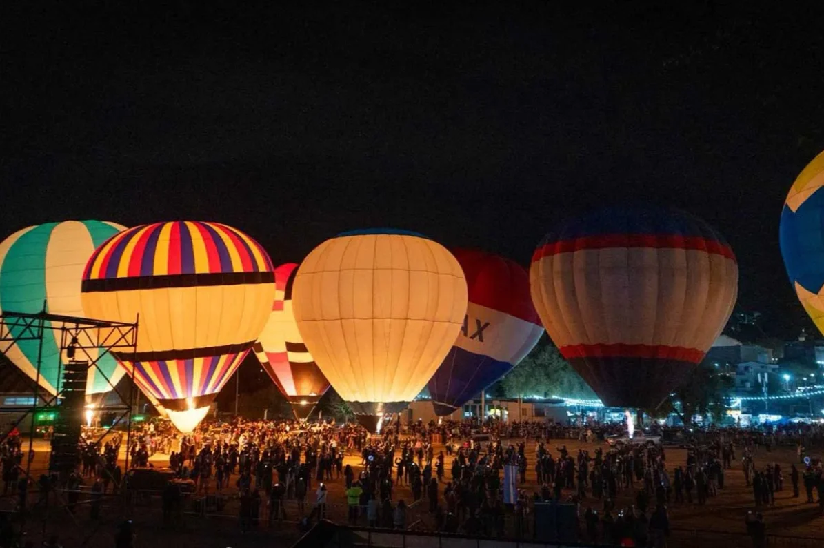 Río Ceballos albergó la 2ª edición del Encuentro Internacional de Globos Aerostáticos con una masiva concurrencia