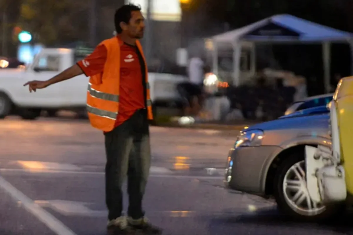 El fracaso de la regulación vial de Passerini expone la continuidad de los naranjitas