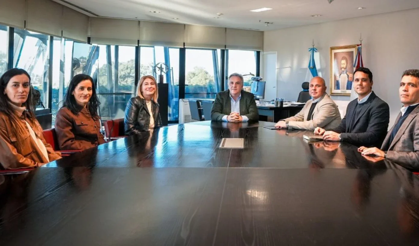 El gobernador Martín Llaryora recibió a autoridades de Accenture