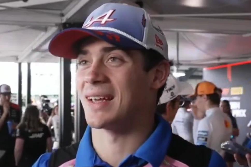 Franco Colapinto celebrated his result in the British GP and revealed that he had an unusual problem: "I couldn't see anything"