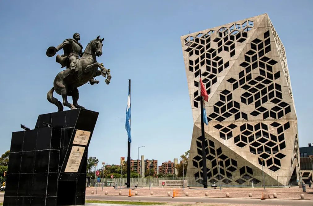 El gobierno de Milei le otorgó a Córdoba un anticipo financiero de $400.000 millones