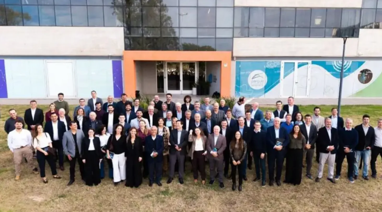 Autoridades de la Unión Industrial de Córdoba durante el acto de asunción de Manuali como nuevo presidente de la institución