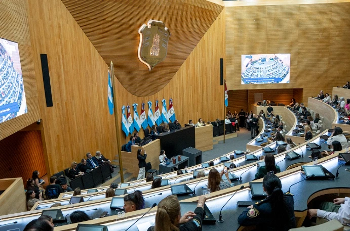 El reinicio de las deliberaciones en el recinto provincial combinará el análisis de los proyectos de seguridad y transparencia