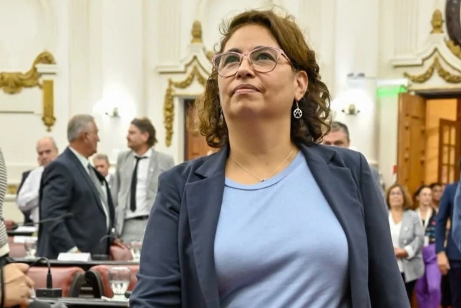 Estrella Benchetrit reemplazará a Ernesto Flores en la Unicameral de Córdoba tras su pedido de licencia