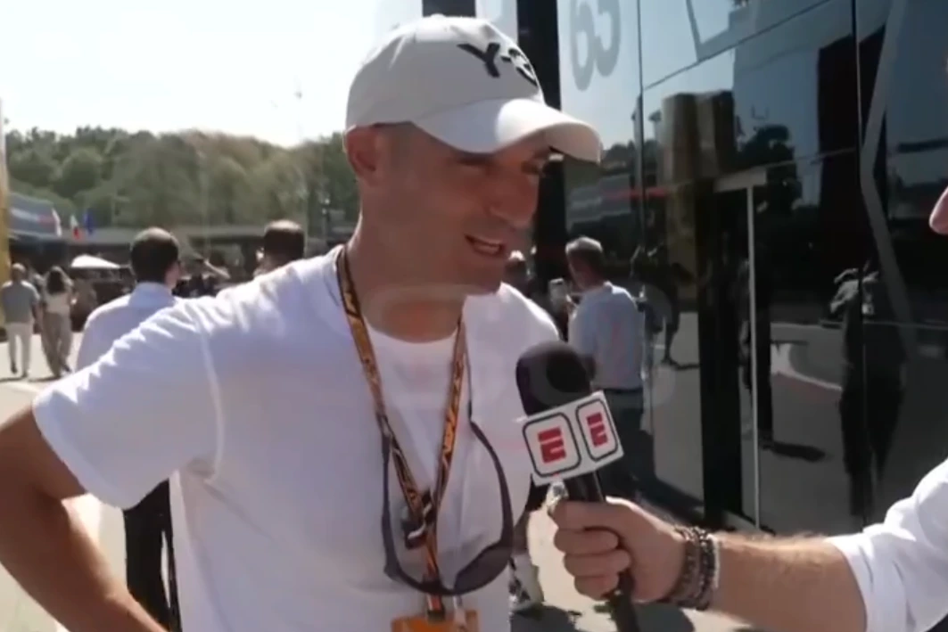 Lionel Scaloni appeared in Monza and supported Colapinto: "I hope he does well because he deserves it"