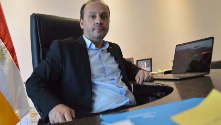 El secretario de Gobierno municipal, Rodrigo Fernández, encabezó las negociaciones institucionales con los representantes de la ex feria