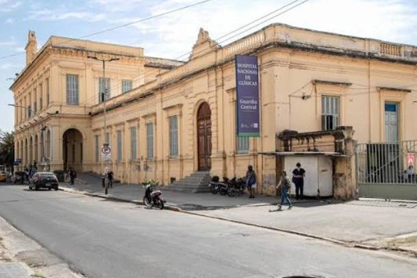 Trabajadores de hospitales nacionales de Córdoba realizan una jornada de paro