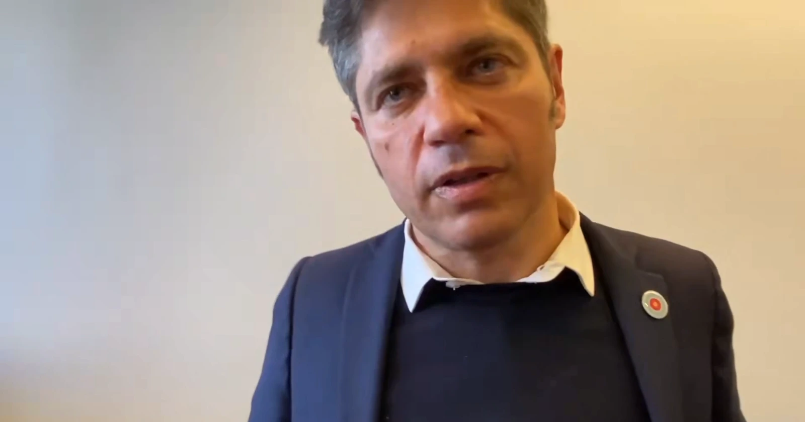 Axel Kicillof escapo claramente nervioso y tembloroso ante la pregunta.