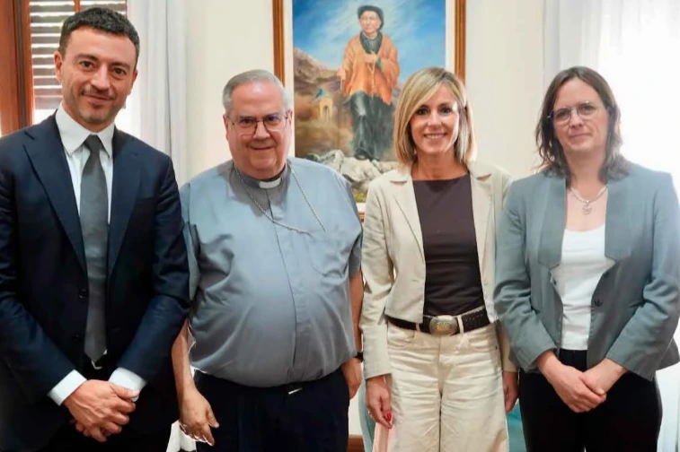 El radicalismo y la Iglesia cordobesa abordaron medidas contra las apuestas virtuales