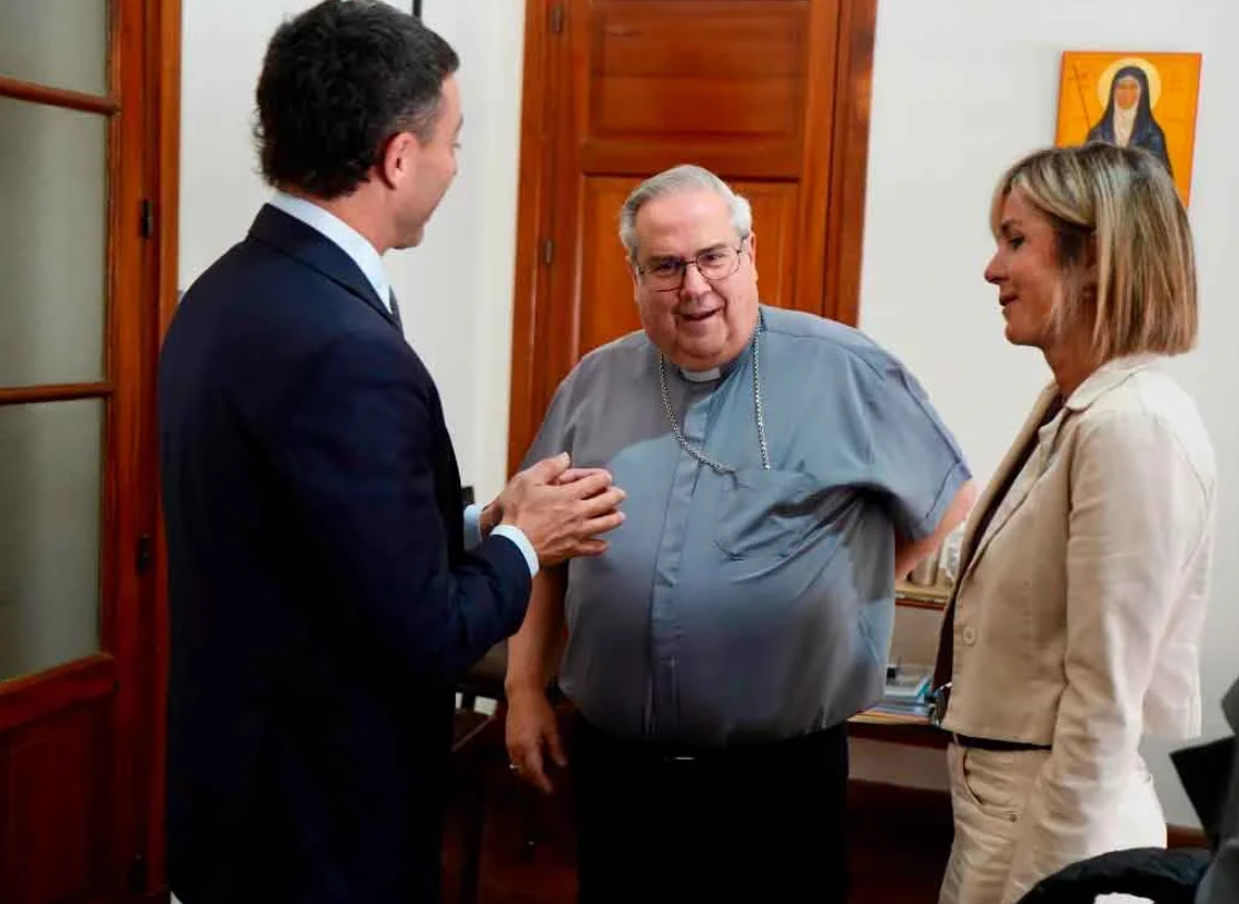 La audiciencia entre los dirigentes radicales y el arzobispo Rossi tuvo el objetivo de analizar el avance del juego online en Córdoba