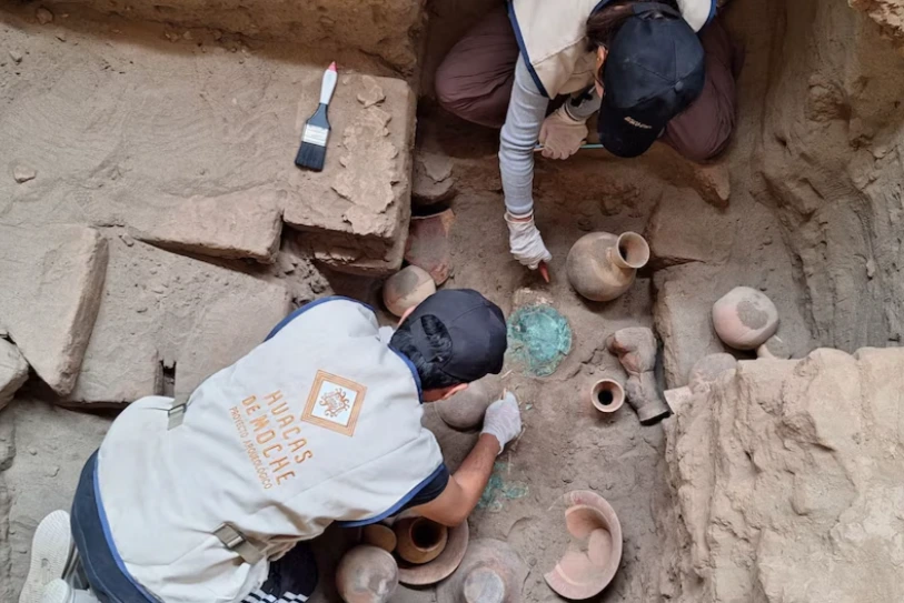 Hallan la tumba de un bebé de élite de 1.400 años en Huaca de la Luna