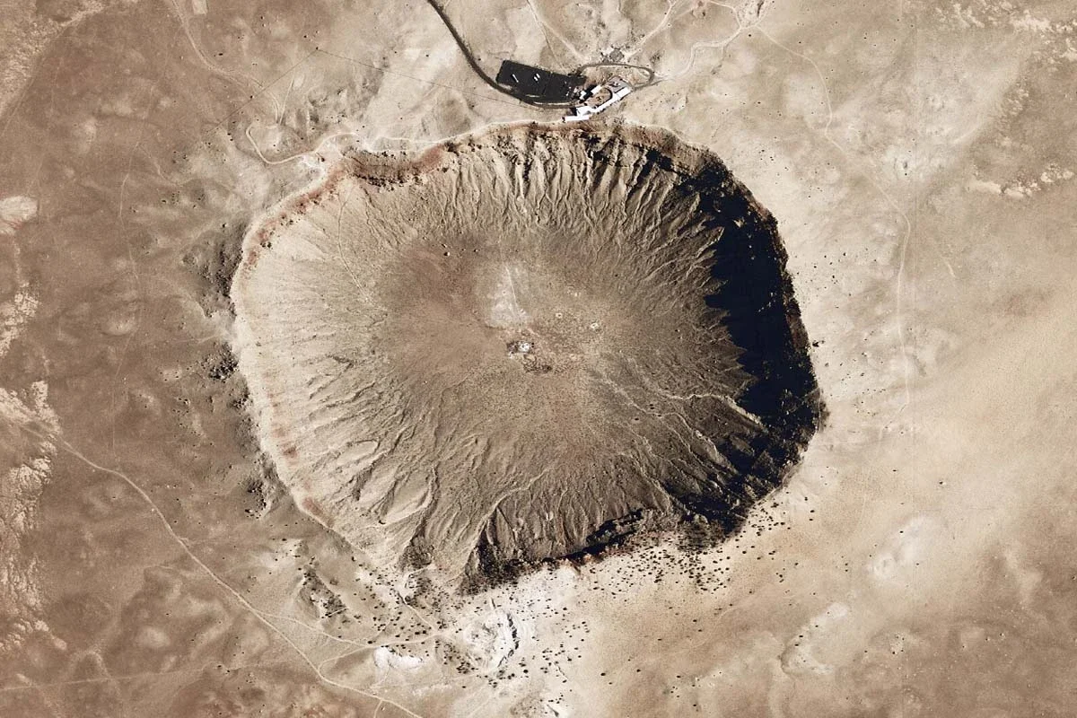 Un equipo de investigadores identificó el cráter de impacto más antiguo de la Tierra