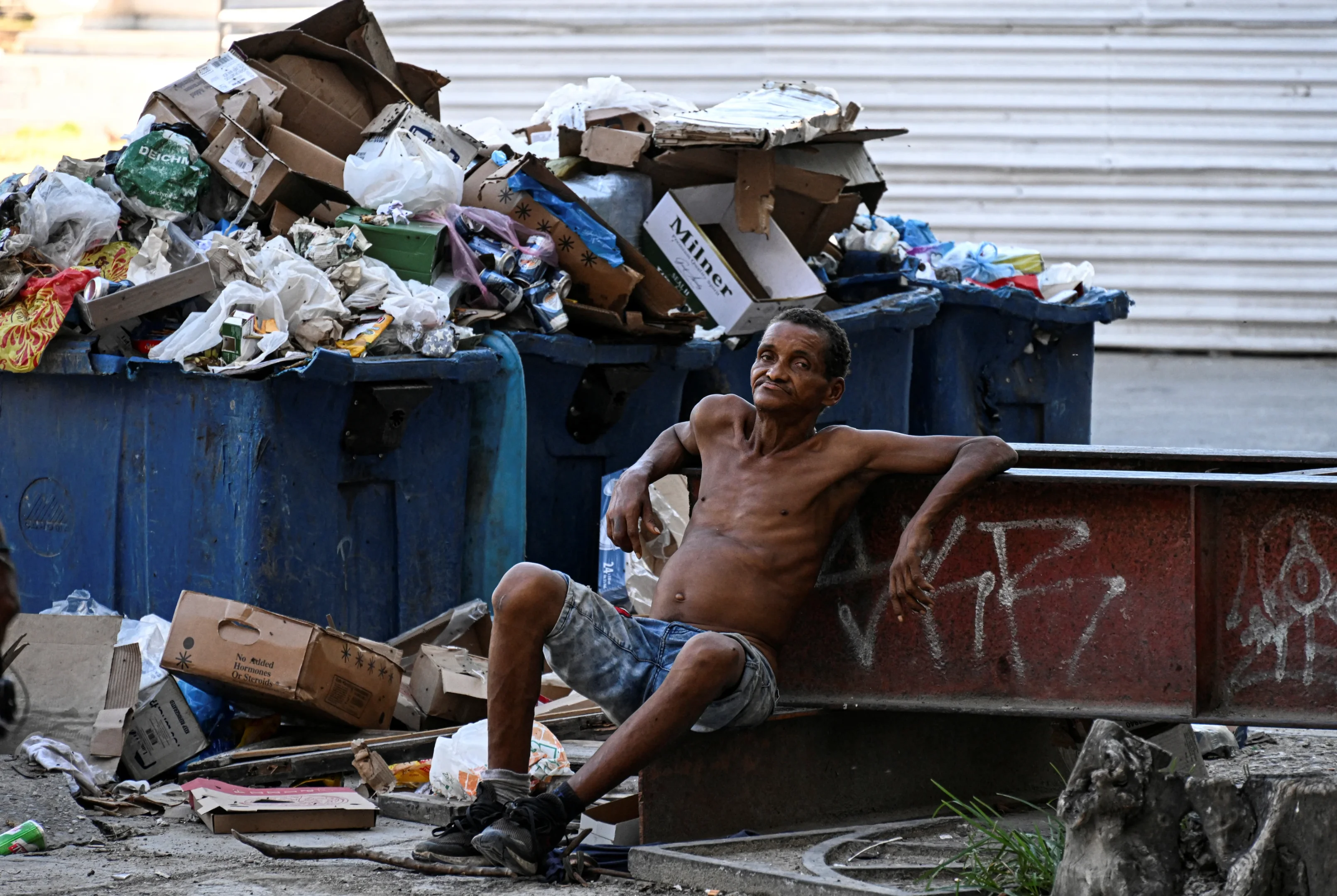 The economic and social crisis, a result of the policies of the communist regime, has severely impacted the Cuban population.