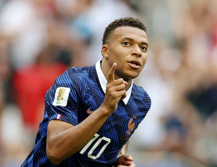 Mbappé ganó por segunda vez consecutiva la Bota de Oro del Mundial
