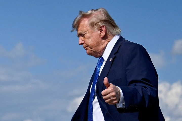 El presidente Donald Trump afirmó que las negociaciones continúan y se prolongarán durante la tarde de este lunes