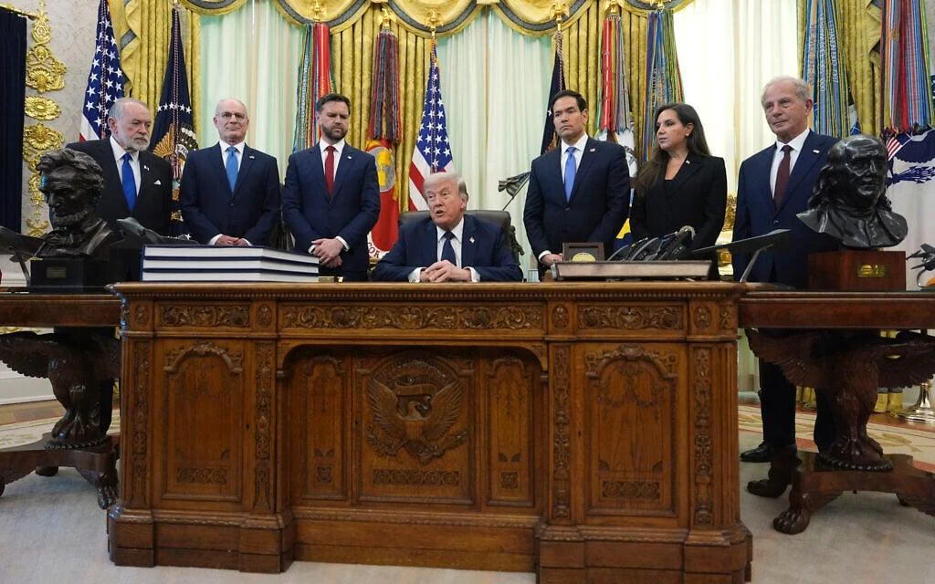 U.S. President Donald Trump announced a multibillion-dollar package of South Korean investments in the energy sector