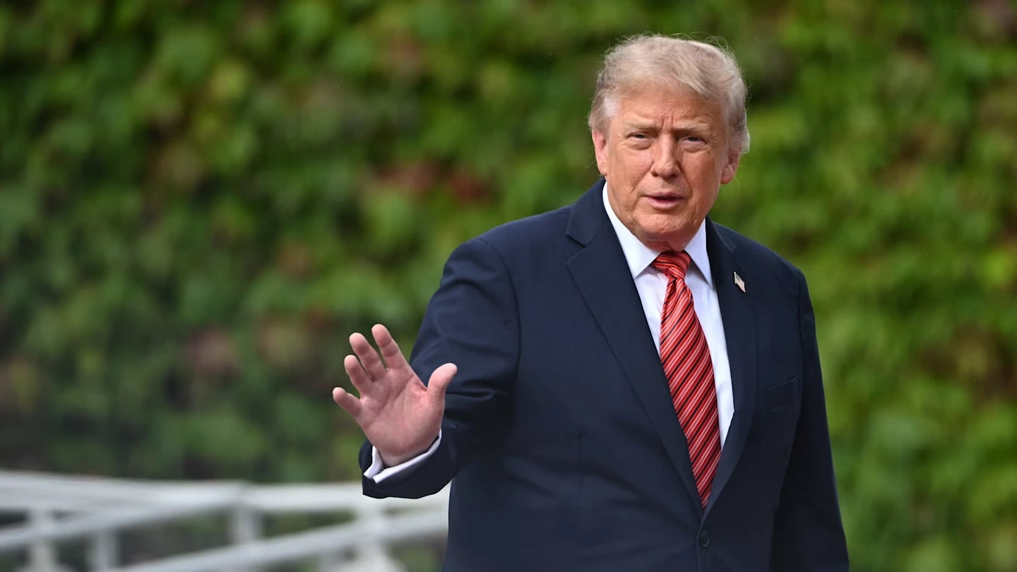 El gobierno de Trump anunció adicionalmente el envío de pagos de 500 dólares a aquellos estadounidenses que abandonaron el programa