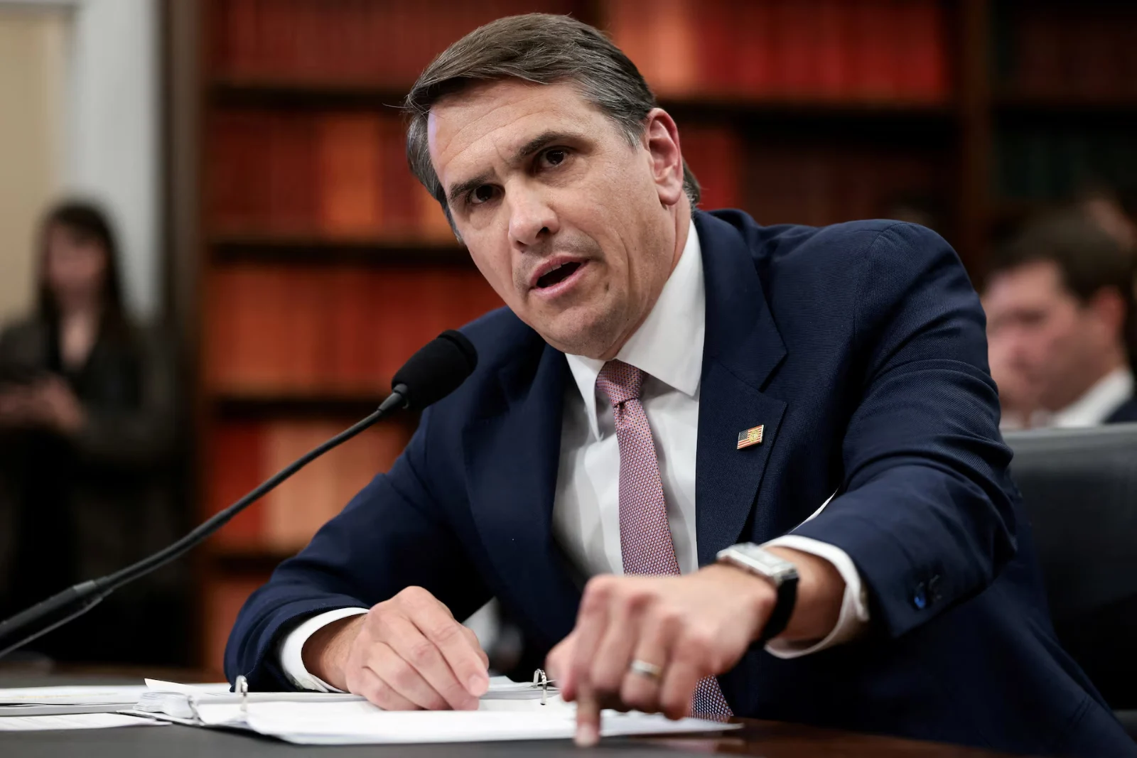 El Departamento de Justicia de los Estados Unidos lanzará una investigación contra las principales cadenas de medios para concluir si violaron la leyes anti-monopolio 