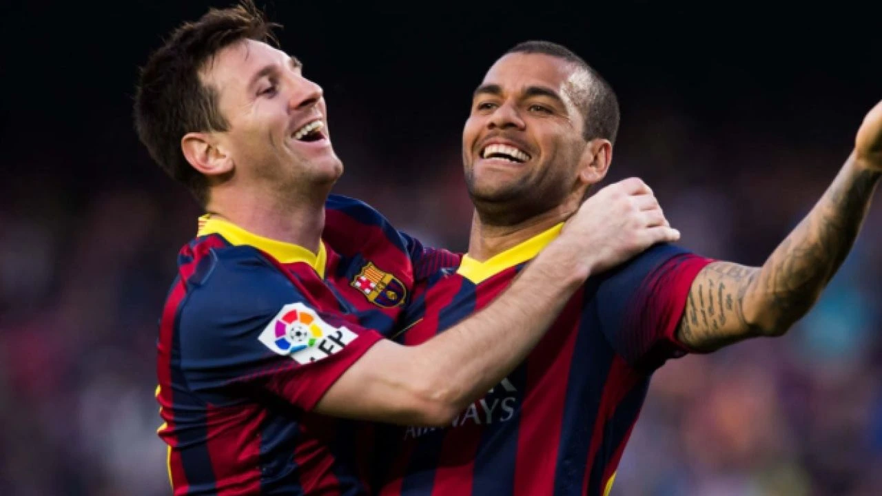 Daniel Alves: “Acá no trataron a Messi como se merecía”
