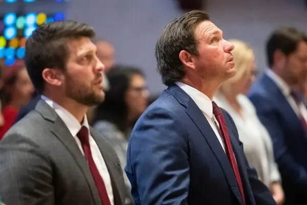The Florida government accused the streaming platform of implementing mechanisms to influence user behavior