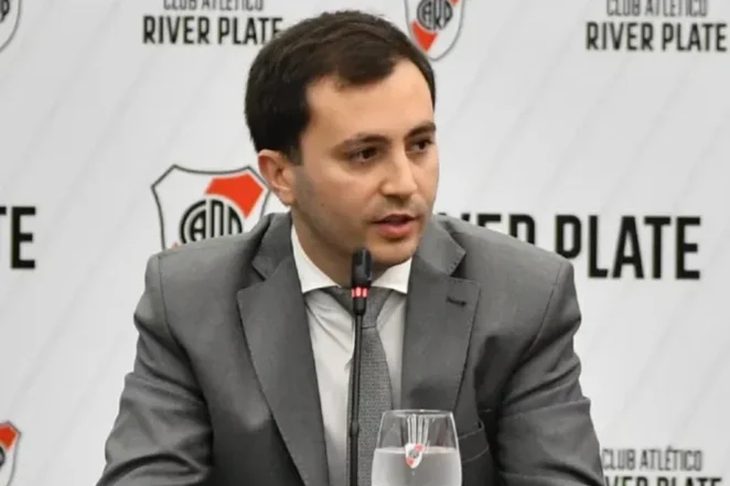 Mano dura en River: Stéfano Di Carlo aseguró que se van a ir 15 jugadores en el próximo mercado de pases