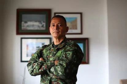Erick Rodriguez Aparicio was appointed as the new commander of the Armed Forces, returning to the government after his departure during Petro's administration