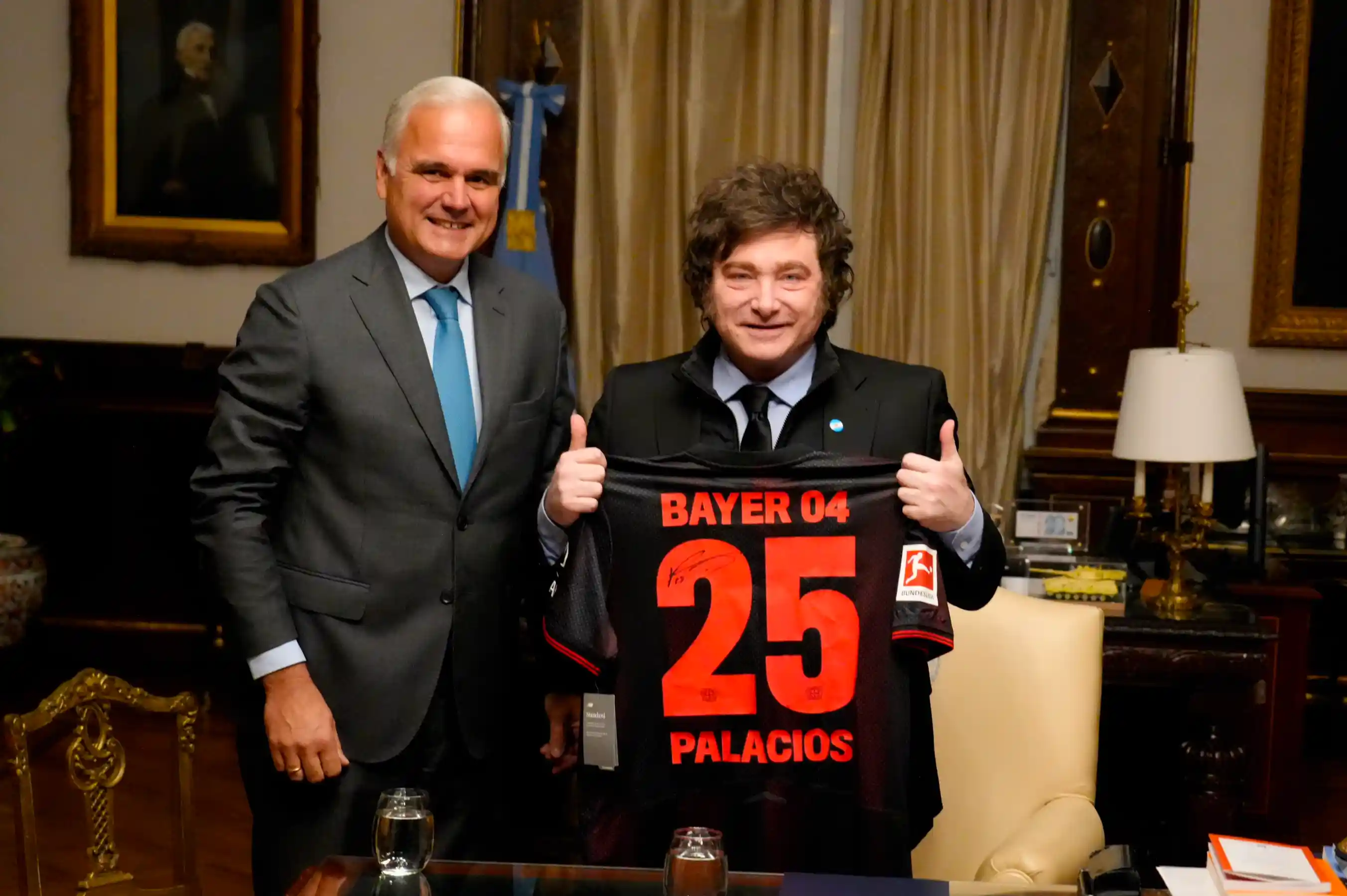 Javier Milei recibió a directivos de Bayer en la Casa Rosada para fortalecer las inversiones en salud