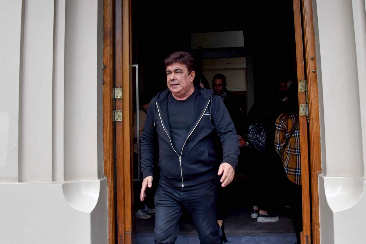Fernándo Espinosa, intendente de La Matanza, necesita eliminar la restricción para ser reelecto.