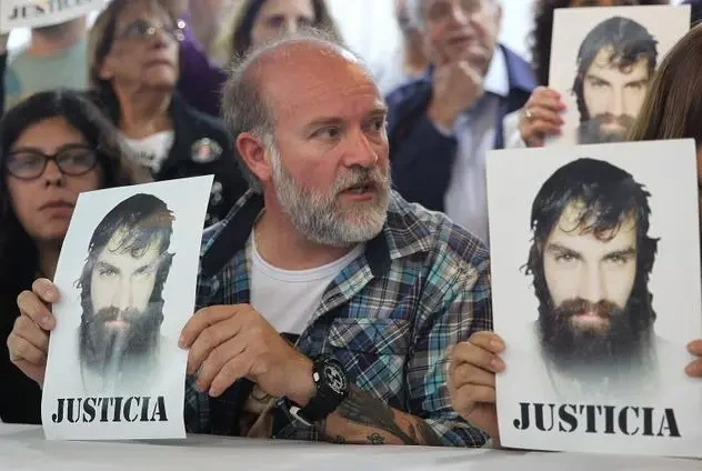 Sergio Maldonado, hermano de Santiago Maldonado, fallecido por ahogamiento en 2017 tras meterse a un río sin saber nadar.