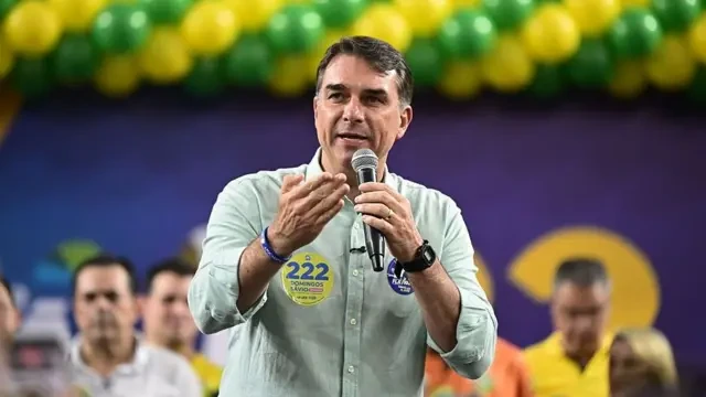 Flavio Bolsonaro aparece como el candidato favorito a convertirse en el próximo presidente del país 