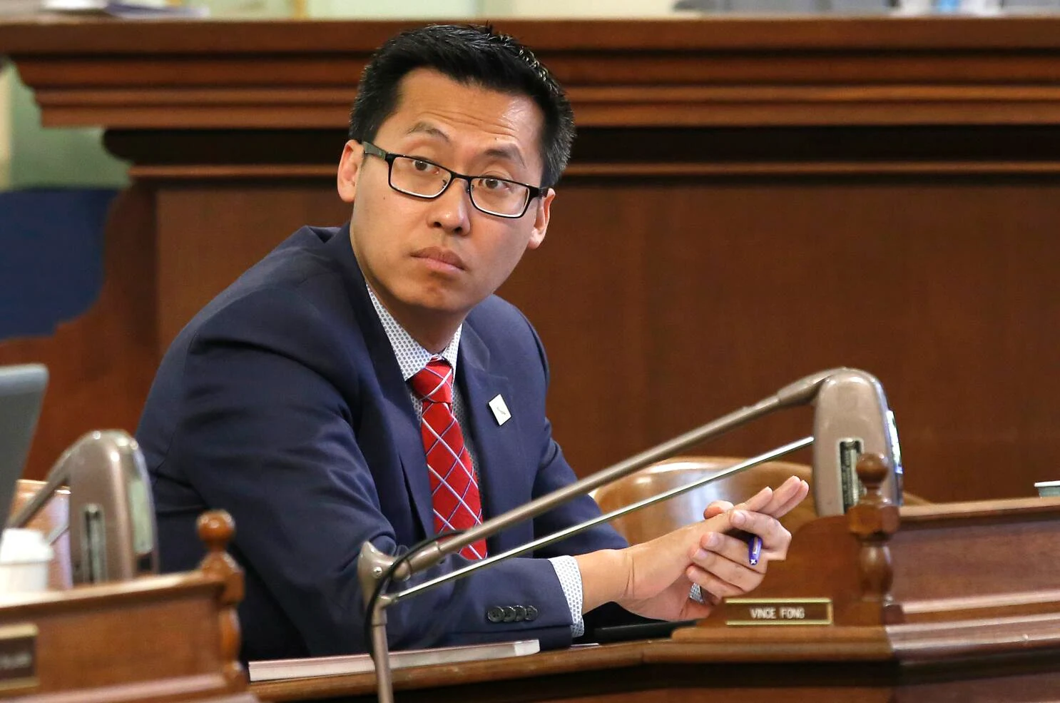 El congresista republicano Vince Fong impulsa un proyecto para retirar la autorización que California dispone para cobrar las alícuotas climáticas