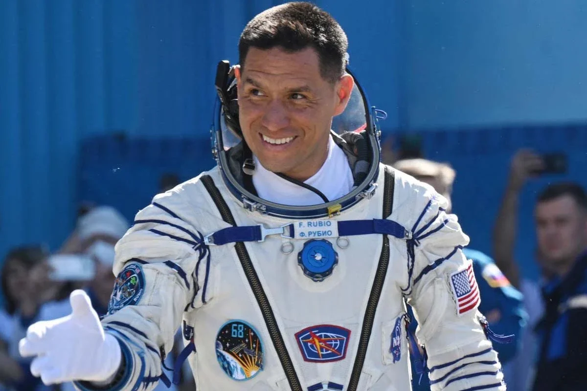 Frank Rubio, NASA's record astronaut