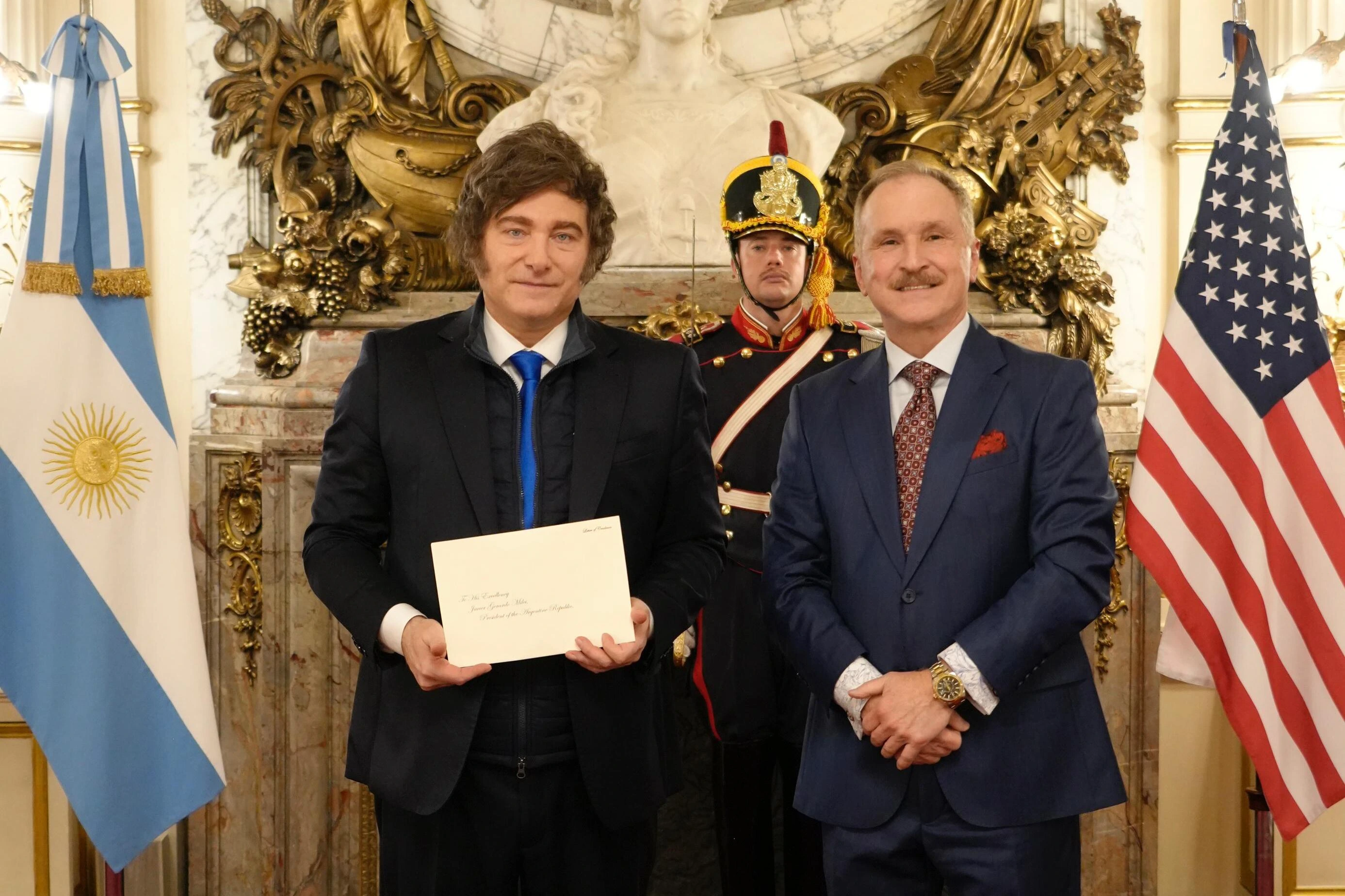 Javier Milei y Peter Lamelas.