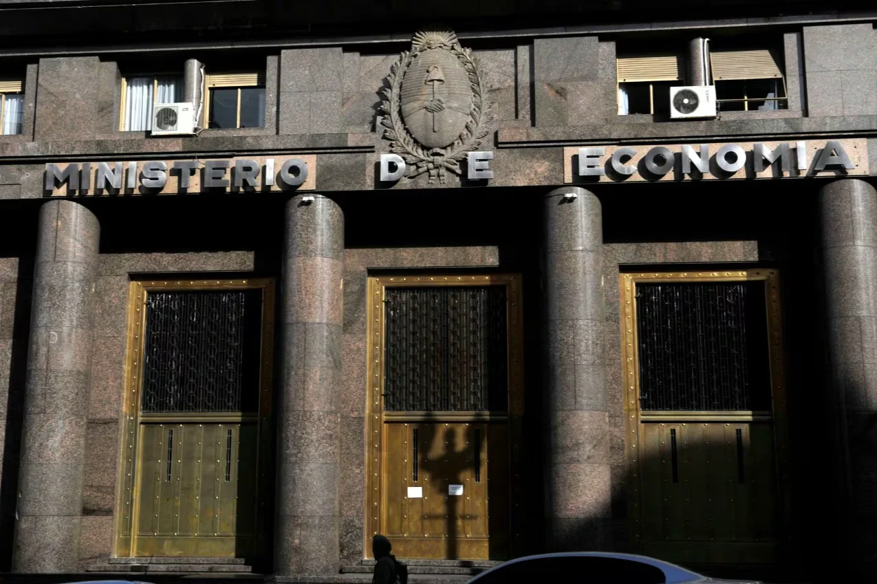 Evacuaron el Ministerio de Economía por una amenaza de bomba