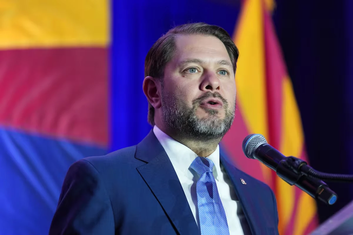 El senador demócrata Rubén Gallego también retiró su respaldo al candidato acusado de violación