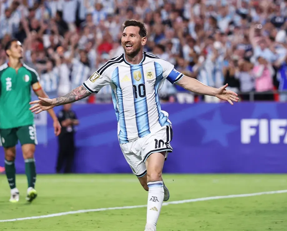 Argentina arrancó la fase de grupos con tres triunfos, todos con Messi como la gran figura