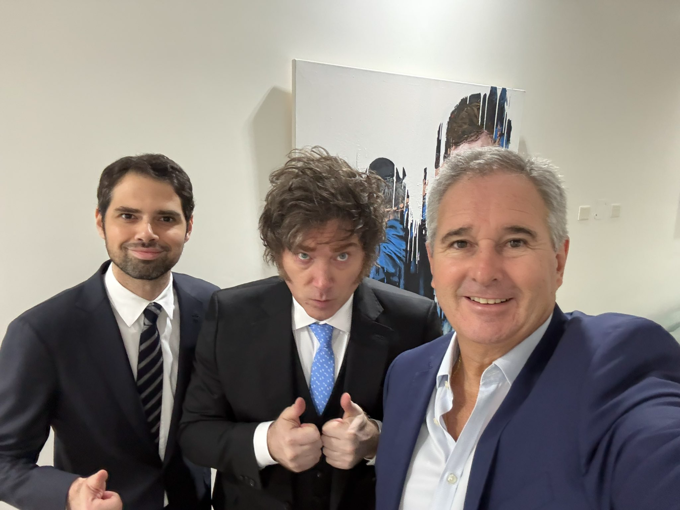 Javier Milei y el canciller Pablo Quirno junto a Ian Sielecki.