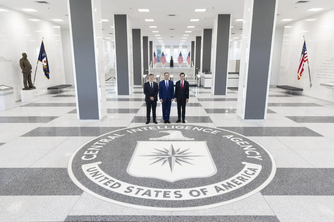 La SIDE se reunió con la cúpula de la CIA en Virginia y reforzó la alianza con Estados Unidos