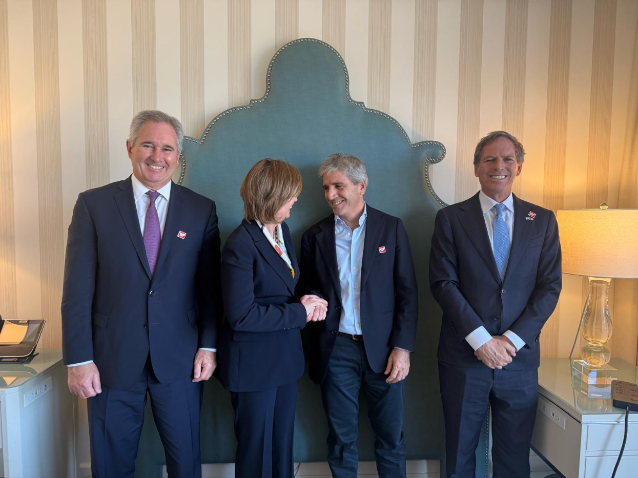 La reunión de Caputo.