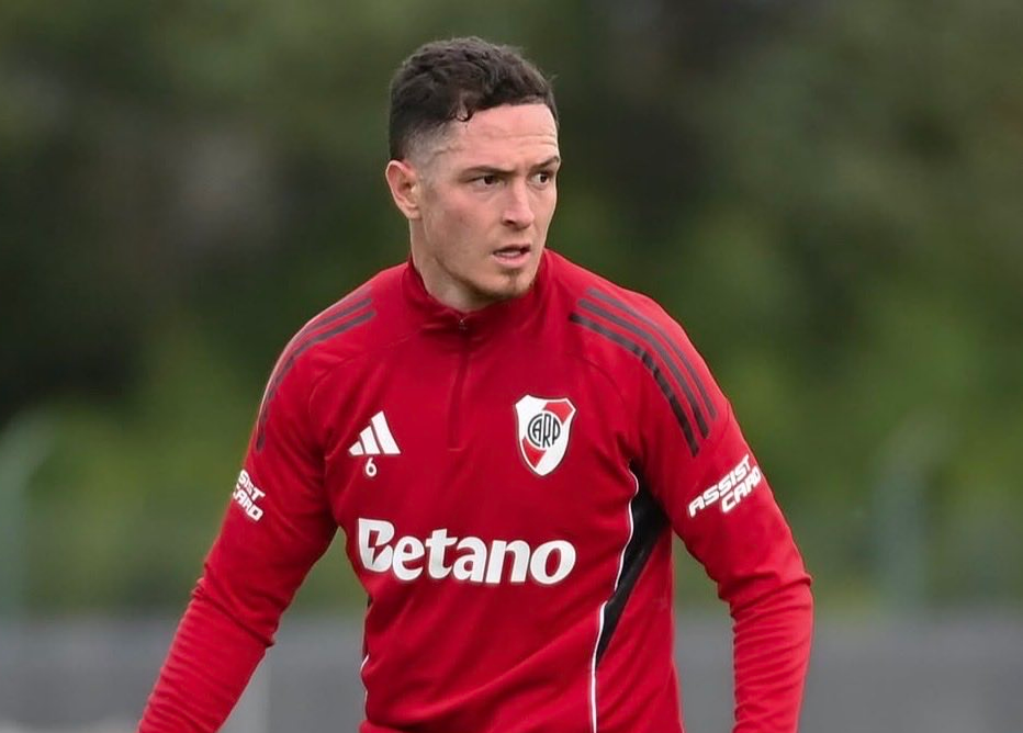 Aníbal Moreno would be practically out of the World Cup.