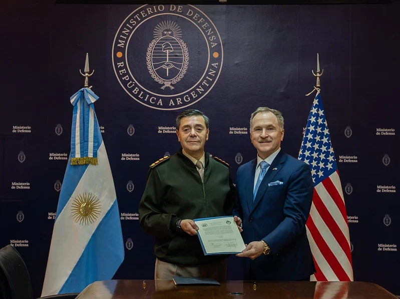 Peter Lamelas y Carlos Presti.