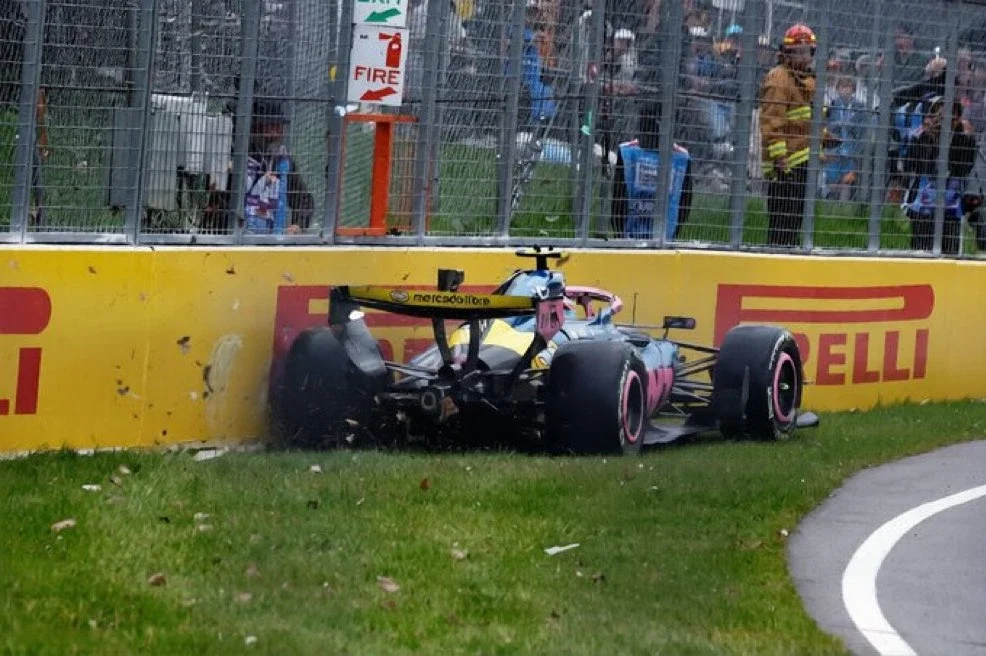 Colapinto hit the wall exiting the pits on lap 32.