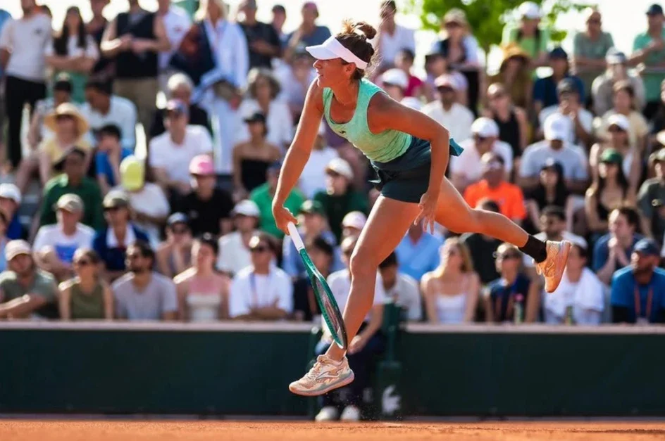 Sierra venció a la italian Paoli y avanzó a la tercera ronda del Roland Garros