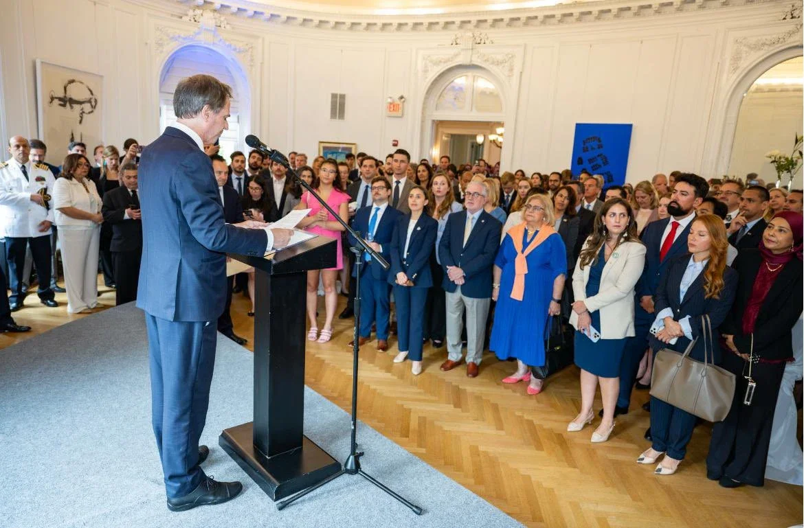 Alec Oxenford, Argentine ambassador to the United States.