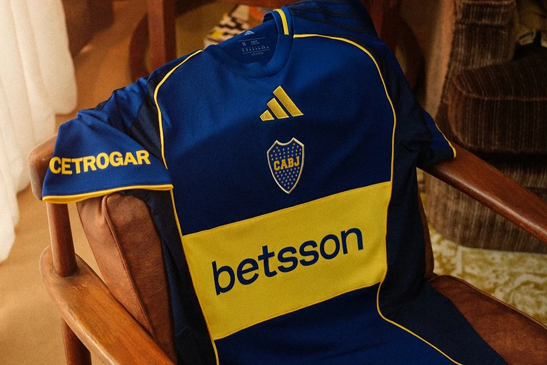 Boca presentó una camiseta retro en homenaje a la Libertadores 2001