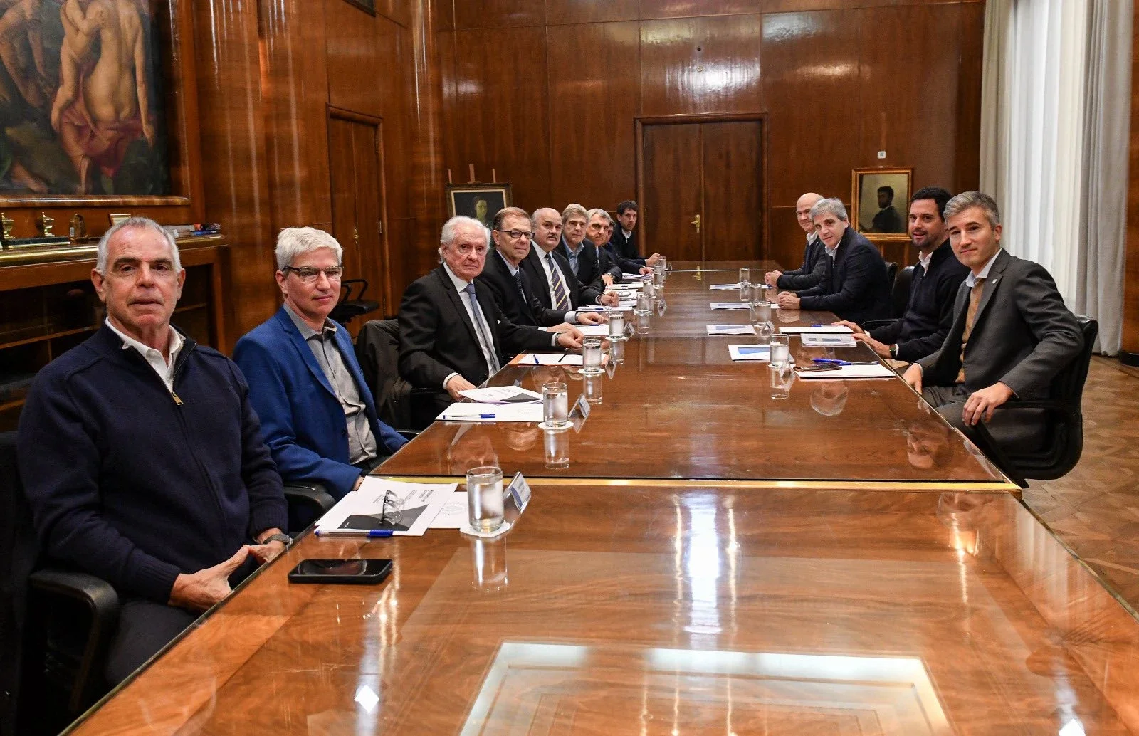 El ministro de economía se reunió con representantes de los frígorificos argentinos.