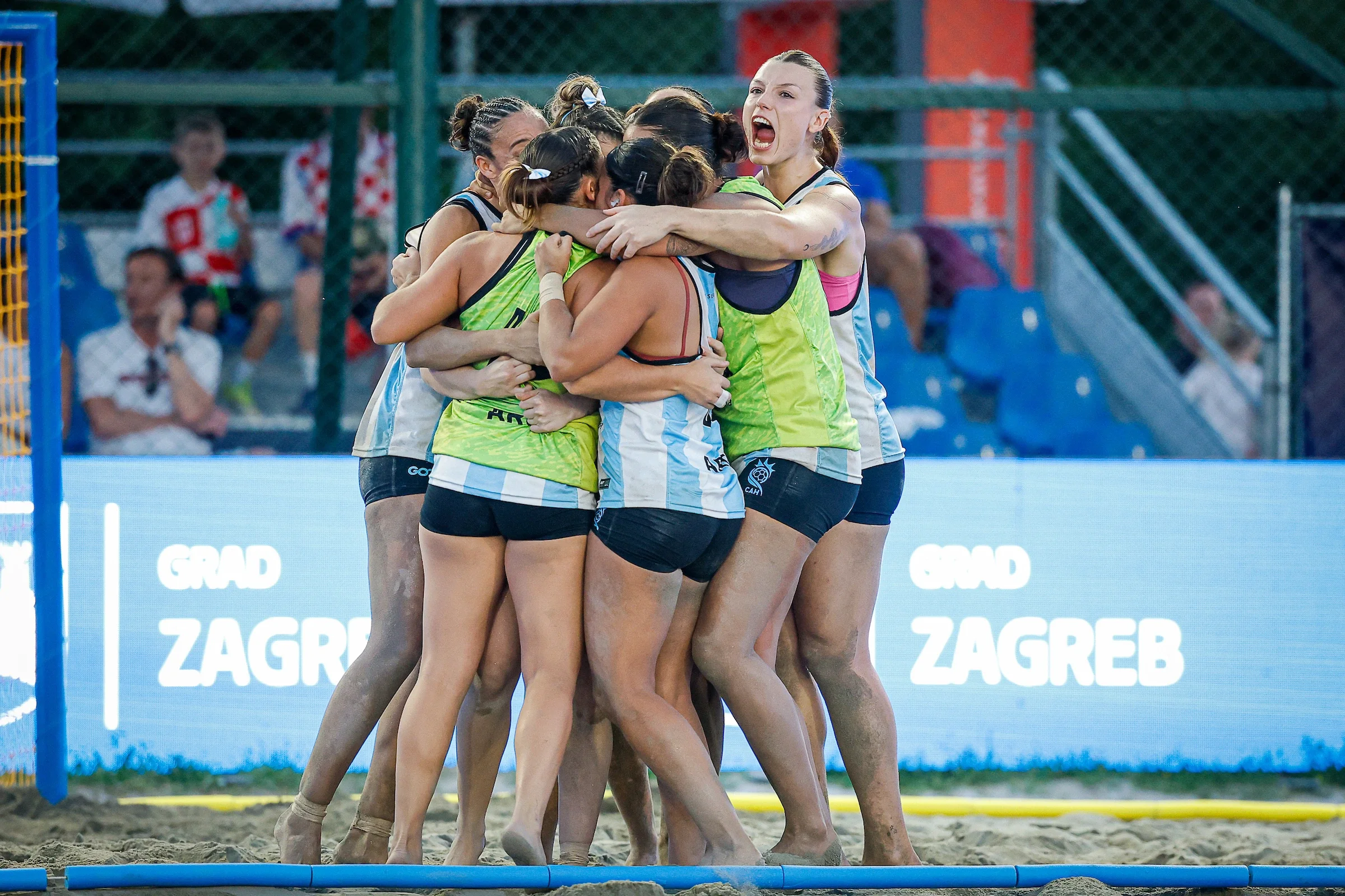 Nueva coronación de gloria: Argentina se consagró por primera vez campeona del mundo en beach handball femenino