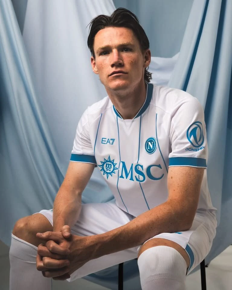 La nueva camiseta alternativa del Napoli